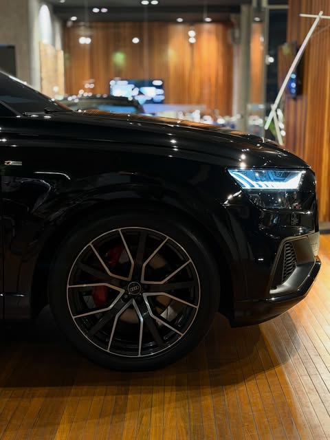 AUDI Q8 QUATTRO PERFORMANCE BLACK S-LINE - Imagem 6