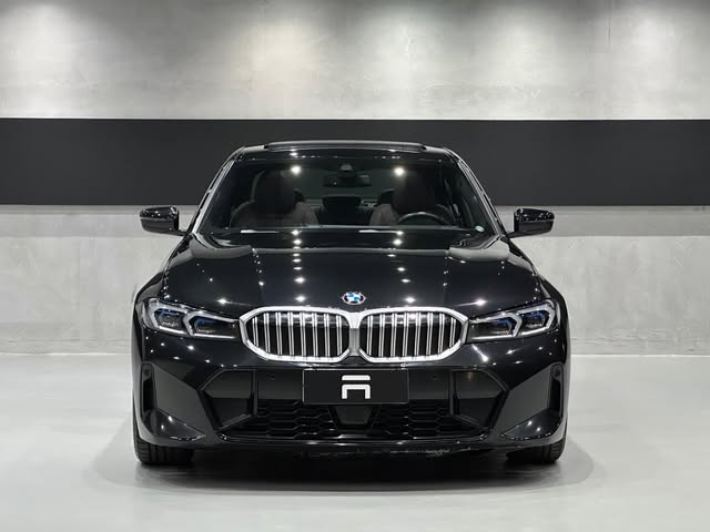 BMW 320I M SPORT - Imagem 10