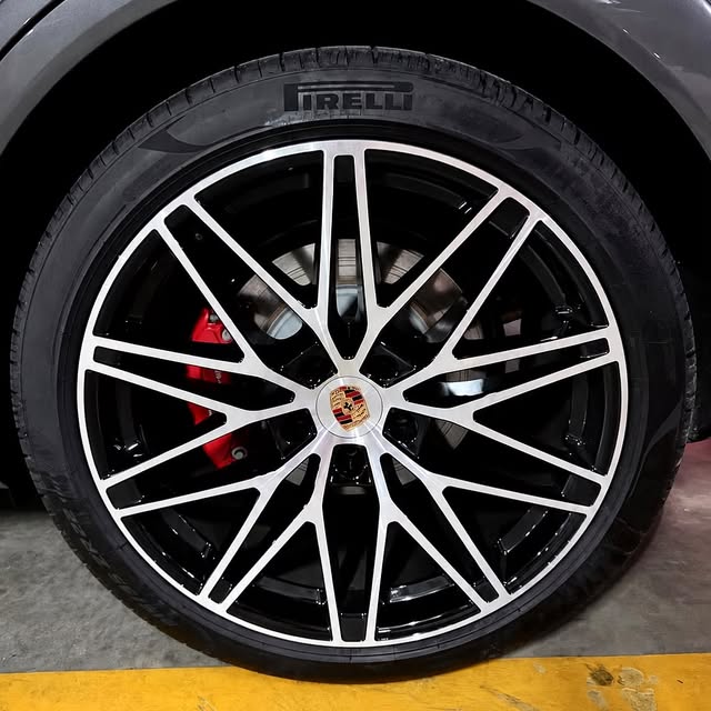 PORSCHE CAYENNE S 3.0 V6 E-HYBRID - Imagem 11