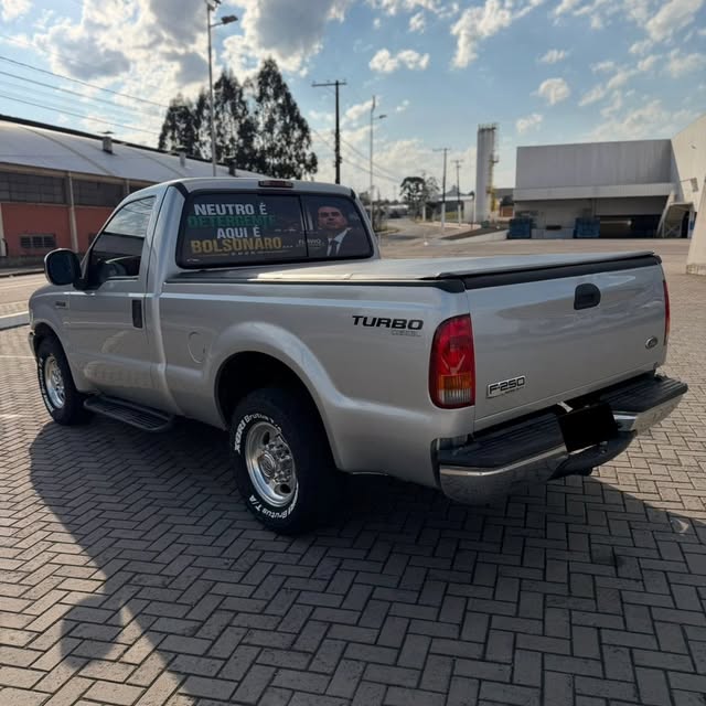 FORD F-250 XLT-L - Imagem 10