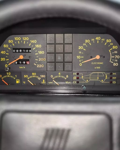 FIAT UNO 1.6R - Imagem 14