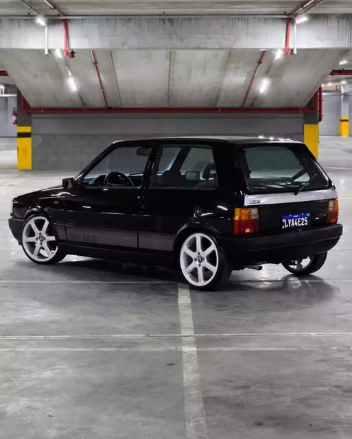 FIAT UNO 1.6R - Imagem 3