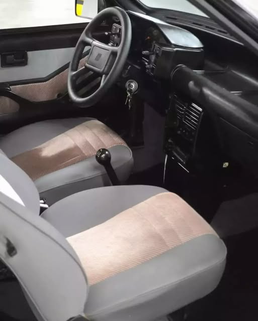 FIAT UNO 1.6R - Imagem 5