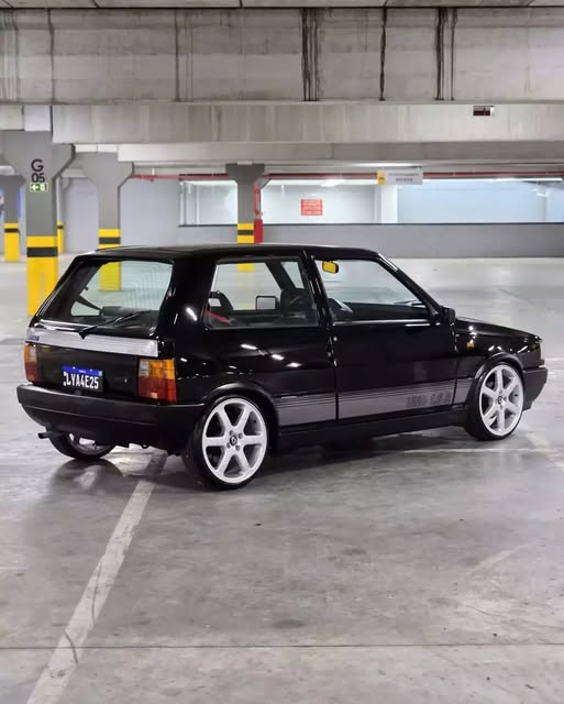 FIAT UNO 1.6R - Imagem 8