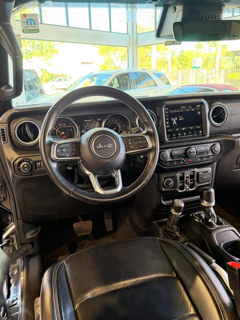 JEEP WRANGLER UNLIMITED SAHARA - Imagem 5