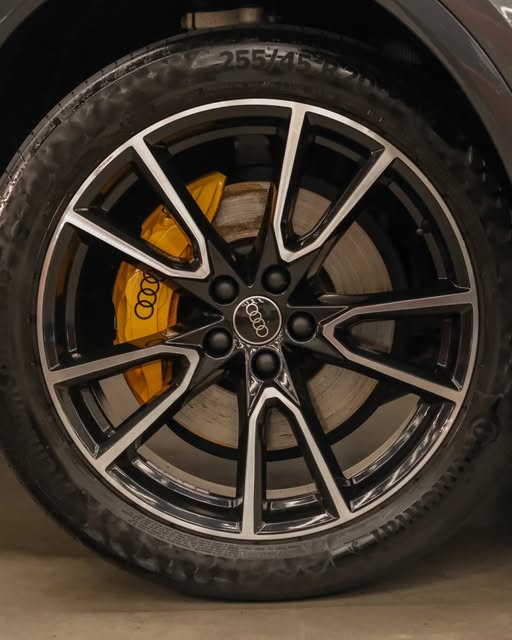 AUDI Q5 SPORTBACK TFSIE PHEV PERFORMANCE BLACK - Imagem 8