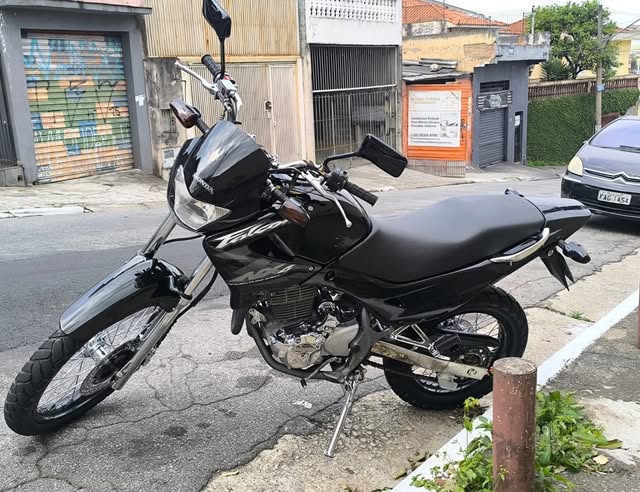 HONDA NX 4 FALCON - Imagem 4