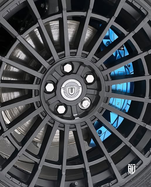 LAND ROVER DEFENDER D300 HSE URBAN - Imagem 7