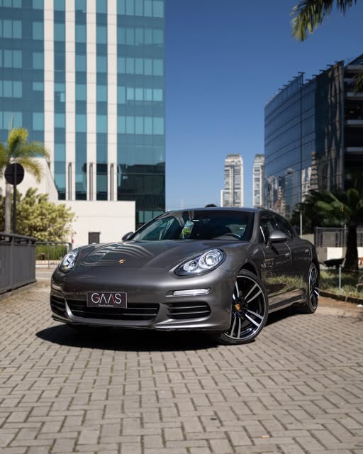 PORSCHE PANAMERA - Imagem 1