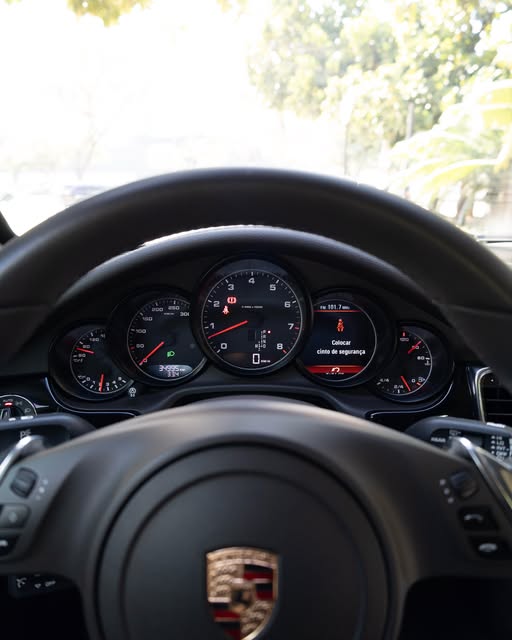 PORSCHE PANAMERA - Imagem 9
