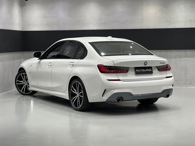 BMW 330E M SPORT - Imagem 2
