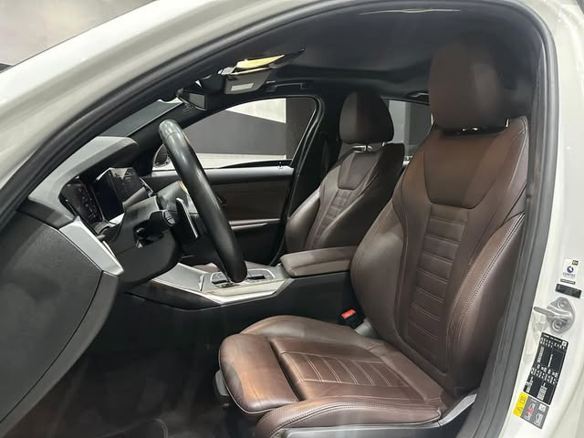 BMW 330E M SPORT - Imagem 6