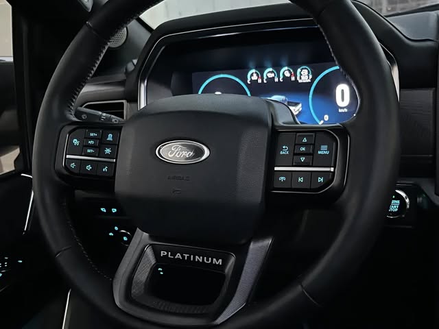 FORD F-150 PLATINUM - Imagem 11