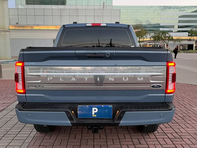 FORD F-150 PLATINUM - Imagem 6