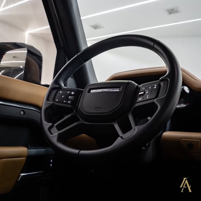 LAND ROVER DEFENDER 110 X D300 - Imagem 12