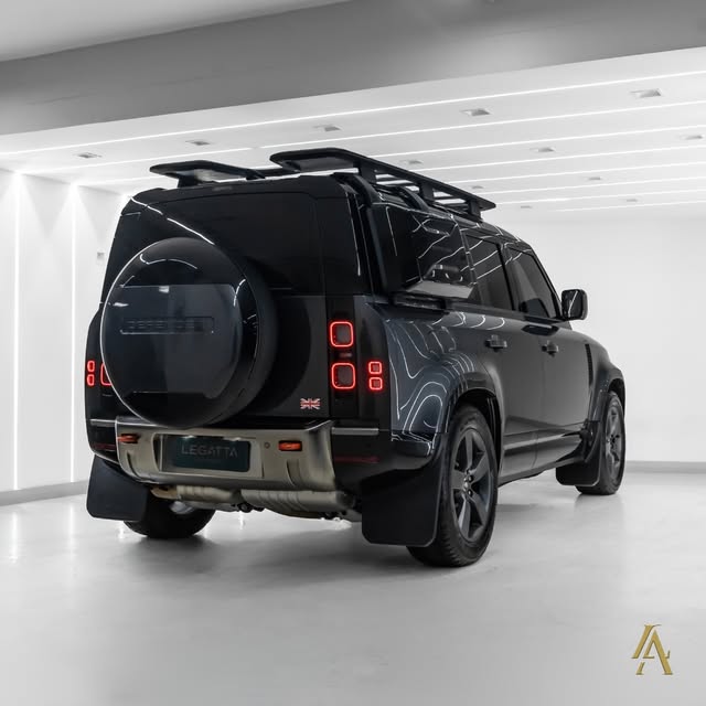 LAND ROVER DEFENDER 110 X D300 - Imagem 4