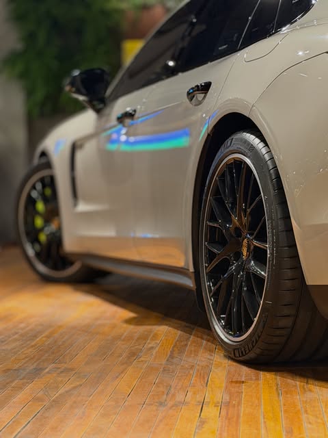 PORSCHE PANAMERA PLATINIUM EDITION 4 E-HYBRID - Imagem 12