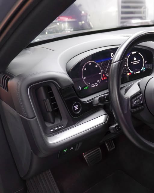 PORSCHE CAYENNE S E-HYBRID COUPÉ - Imagem 4