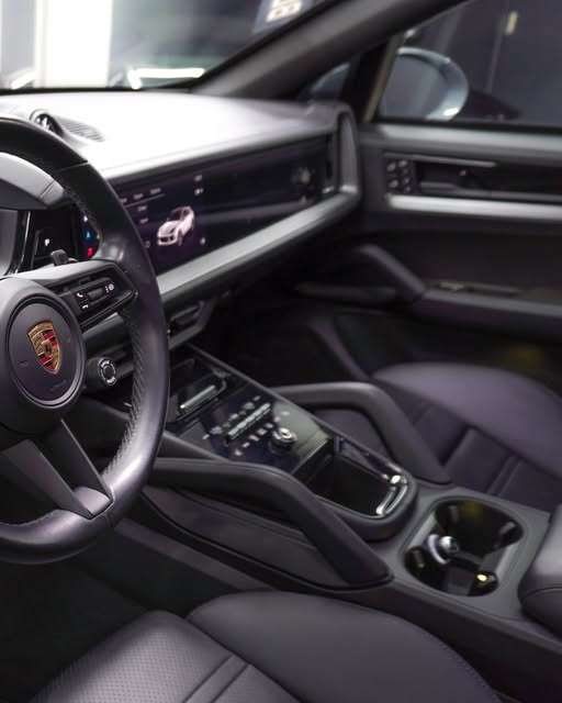 PORSCHE CAYENNE S E-HYBRID COUPÉ - Imagem 5