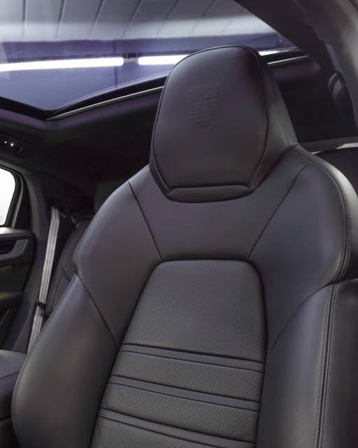 PORSCHE CAYENNE S E-HYBRID COUPÉ - Imagem 10