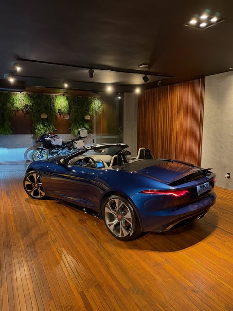 JAGUAR F-TYPE P300 R-DYNAMIC - Imagem 5