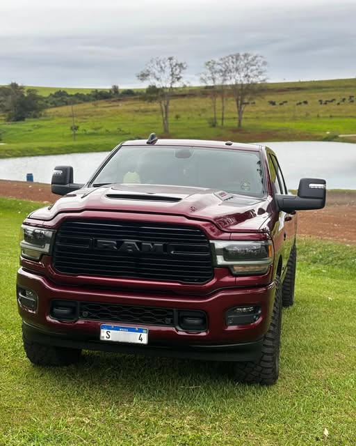 RAM 2500 LARAMIE NIGHT EDITION - Imagem 2