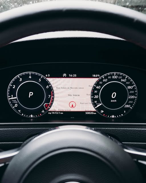 VOLKSWAGEN GOLF GTI - Imagem 4