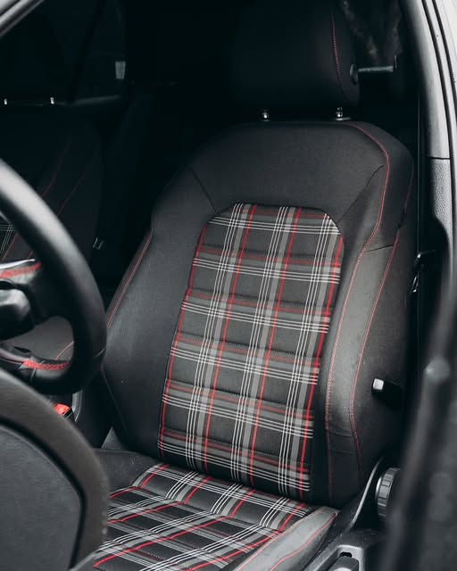 VOLKSWAGEN GOLF GTI - Imagem 7