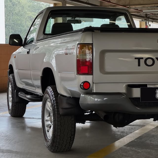 TOYOTA HILUX DX - Imagem 15