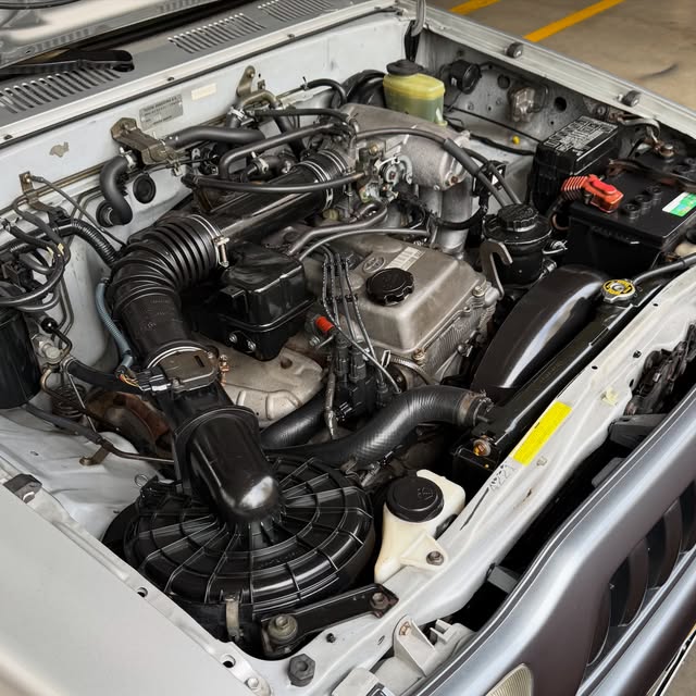 TOYOTA HILUX DX - Imagem 20