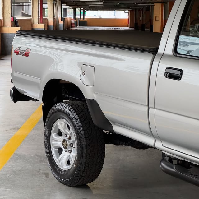 TOYOTA HILUX DX - Imagem 4