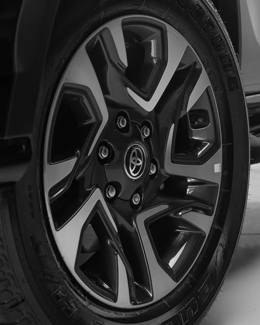 TOYOTA HILUX SW4 DIAMOND - Imagem 7