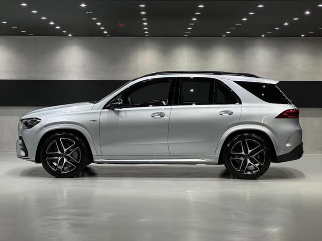 MERCEDES-BENZ GLE 53 AMG - Imagem 4
