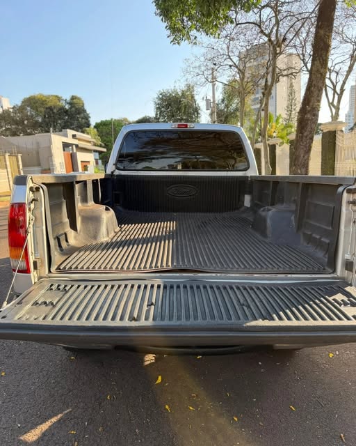 FORD F-250 XLT - Imagem 10