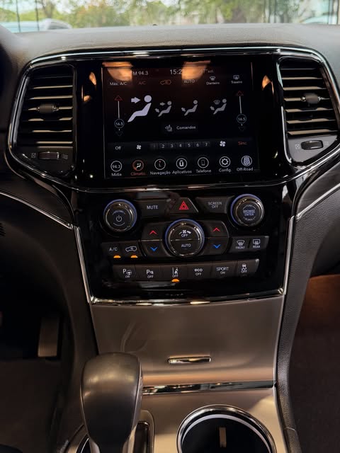 JEEP GRAND CHEROKEE LIMITED - Imagem 13