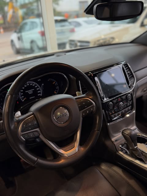 JEEP GRAND CHEROKEE LIMITED - Imagem 8