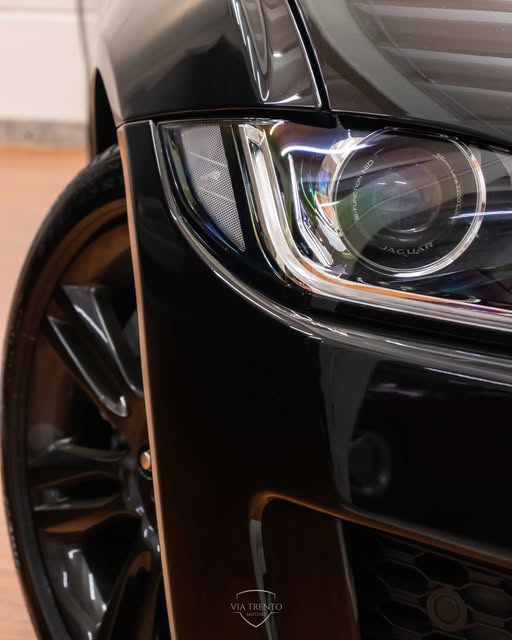 JAGUAR XE R-SPORT - Imagem 8