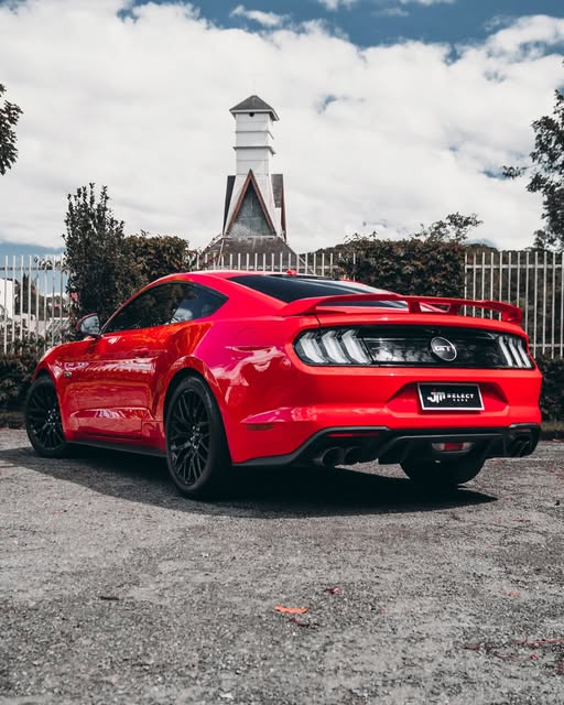 FORD MUSTANG GT PREMIUM - Imagem 2
