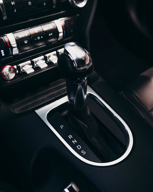 FORD MUSTANG GT PREMIUM - Imagem 6