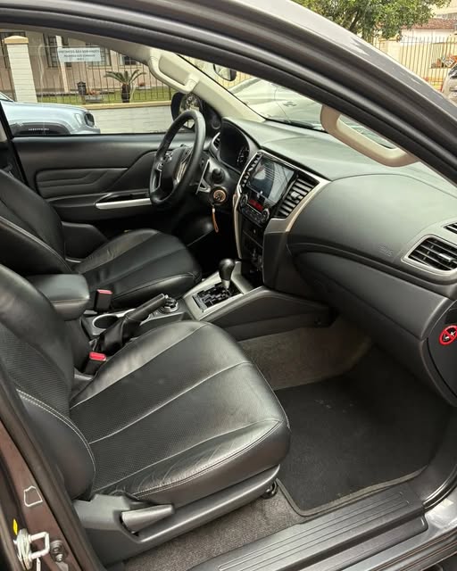 MITSUBISHI L200 TRITON SPORT HPE - Imagem 6
