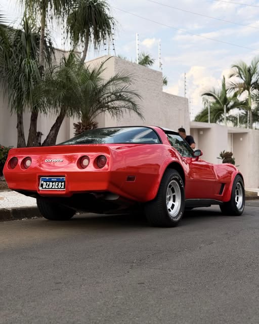 CHEVROLET CORVETTE - Imagem 12