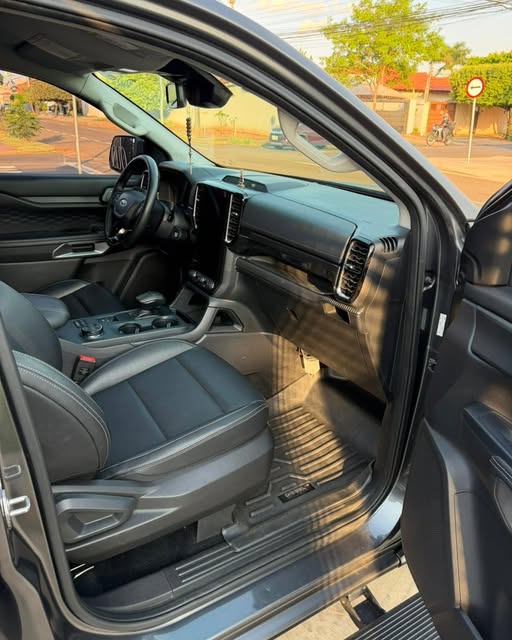 FORD RANGER LIMITED 3.0 V6 TURBO DIESEL 4X4 AUTOMÁTICA - Imagem 8