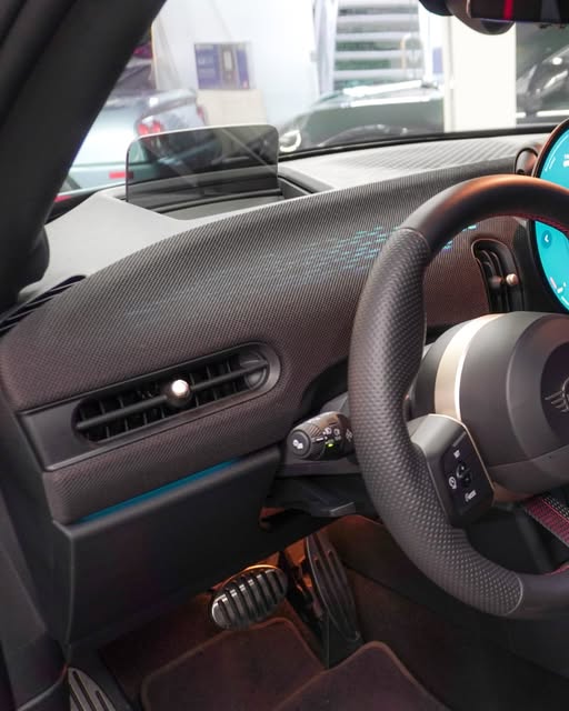 MINI JOHN COOPER WORKS - Imagem 4