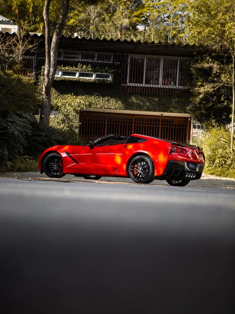 CHEVROLET CORVETTE STINGRAY Z51 - Imagem 4