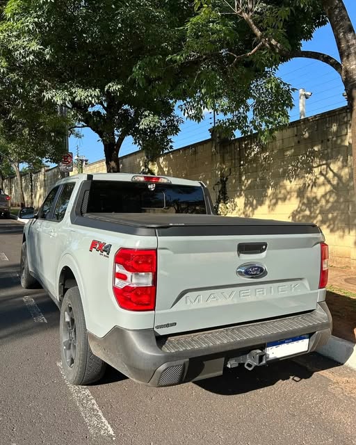 FORD MAVERICK LARIAT - Imagem 4