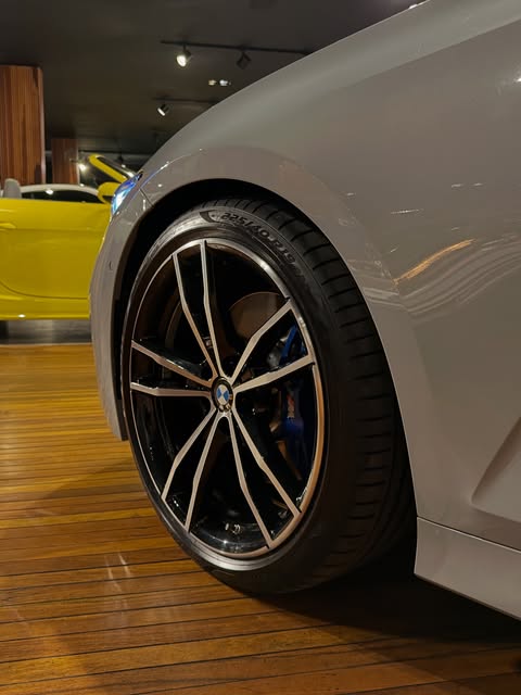 BMW 320I M SPORT - Imagem 15