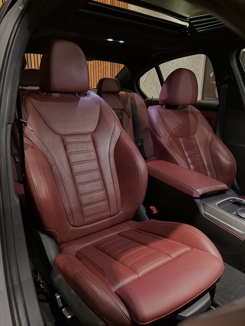 BMW 320I M SPORT - Imagem 9