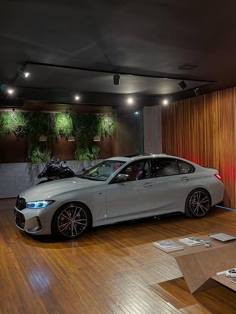 BMW 320I M SPORT - Imagem 10