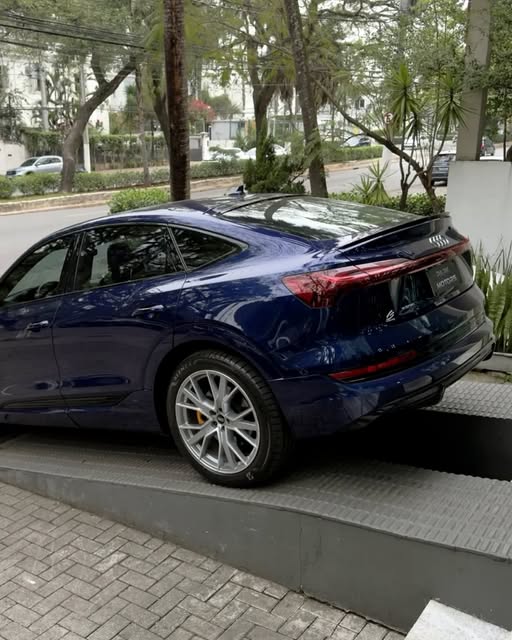 AUDI E-TRON S SPORTBACK - Imagem 7