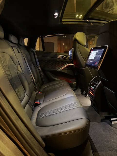 BMW X6 M COMPETITION - Imagem 9